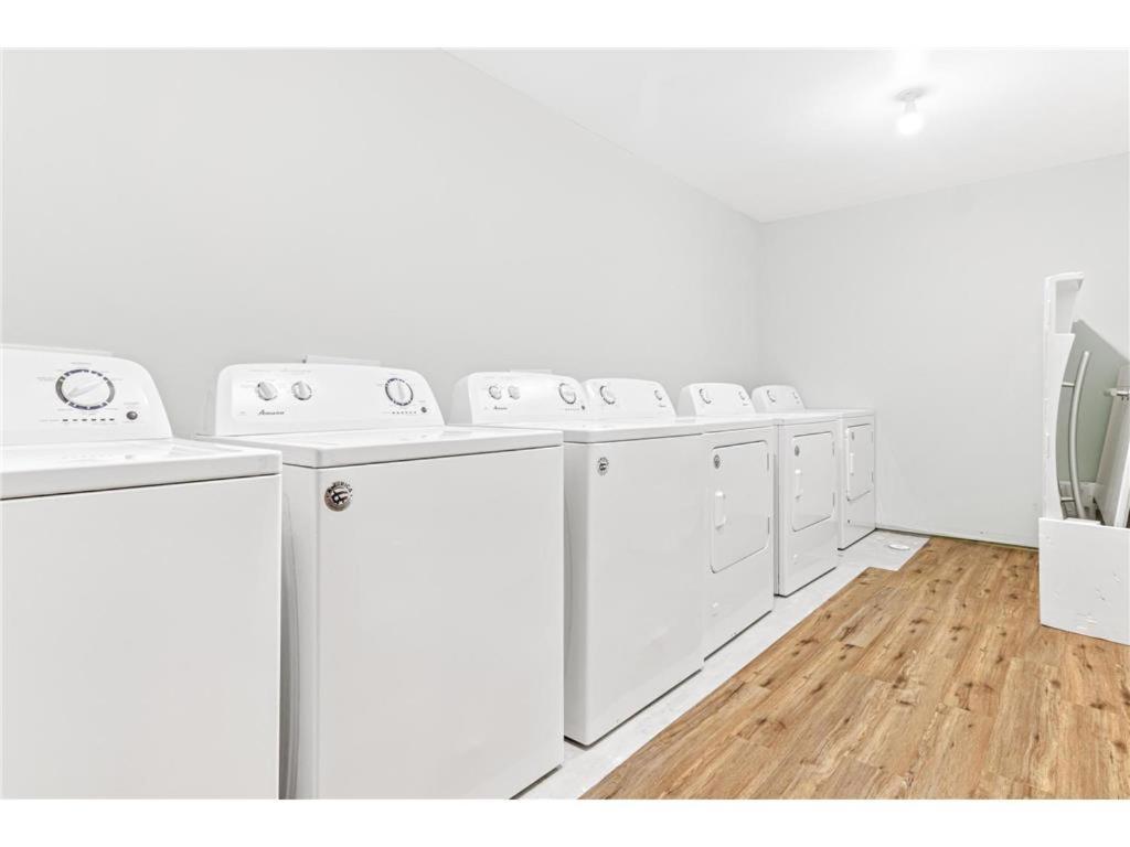 Work And Live In The Twin Cities - We Connect Apartamento *